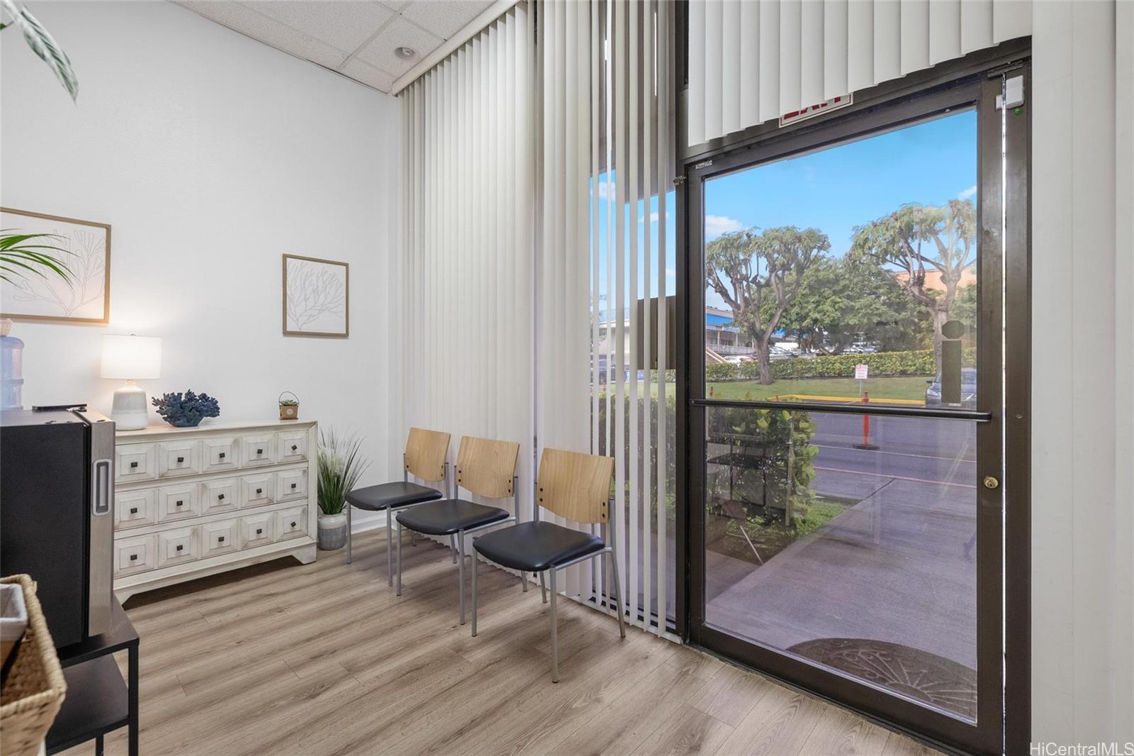 98-1247 Kaahumanu St Aiea Oahu commercial real estate photo3 of 10