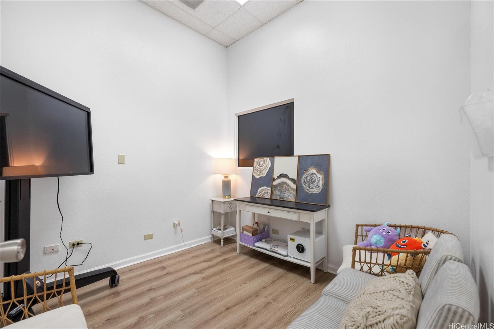 98-1247 Kaahumanu St Aiea Oahu commercial real estate photo5 of 10