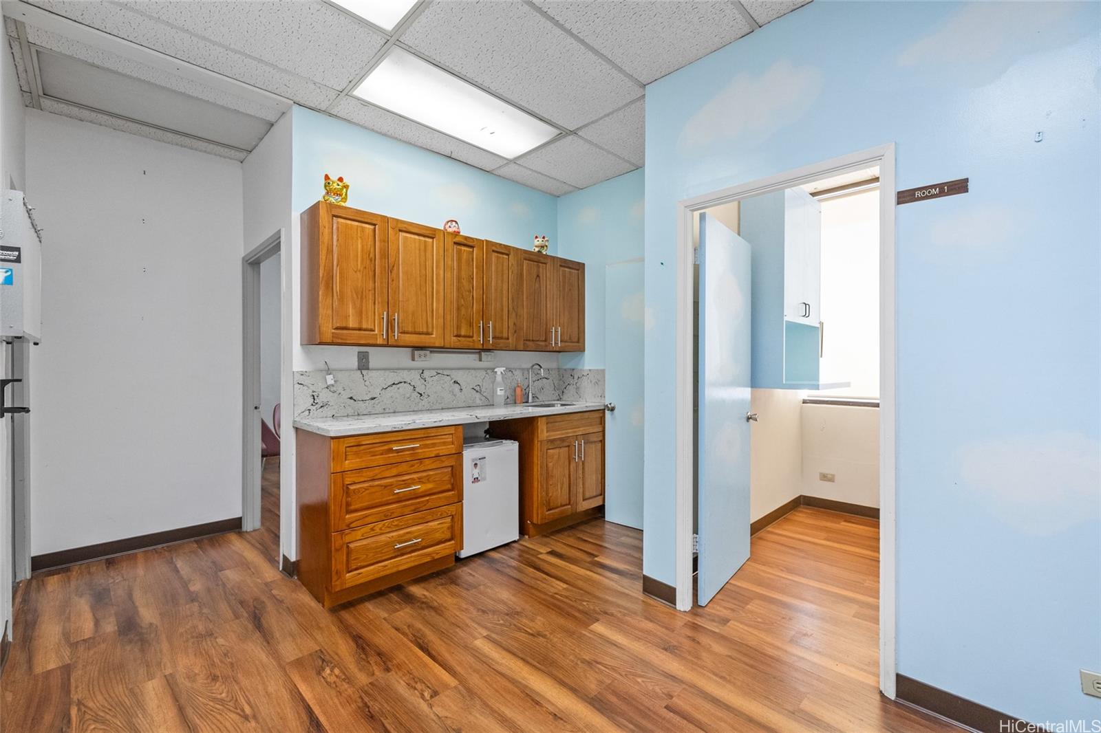 98-1247 Kaahumanu St Aiea Oahu commercial real estate photo13 of 15