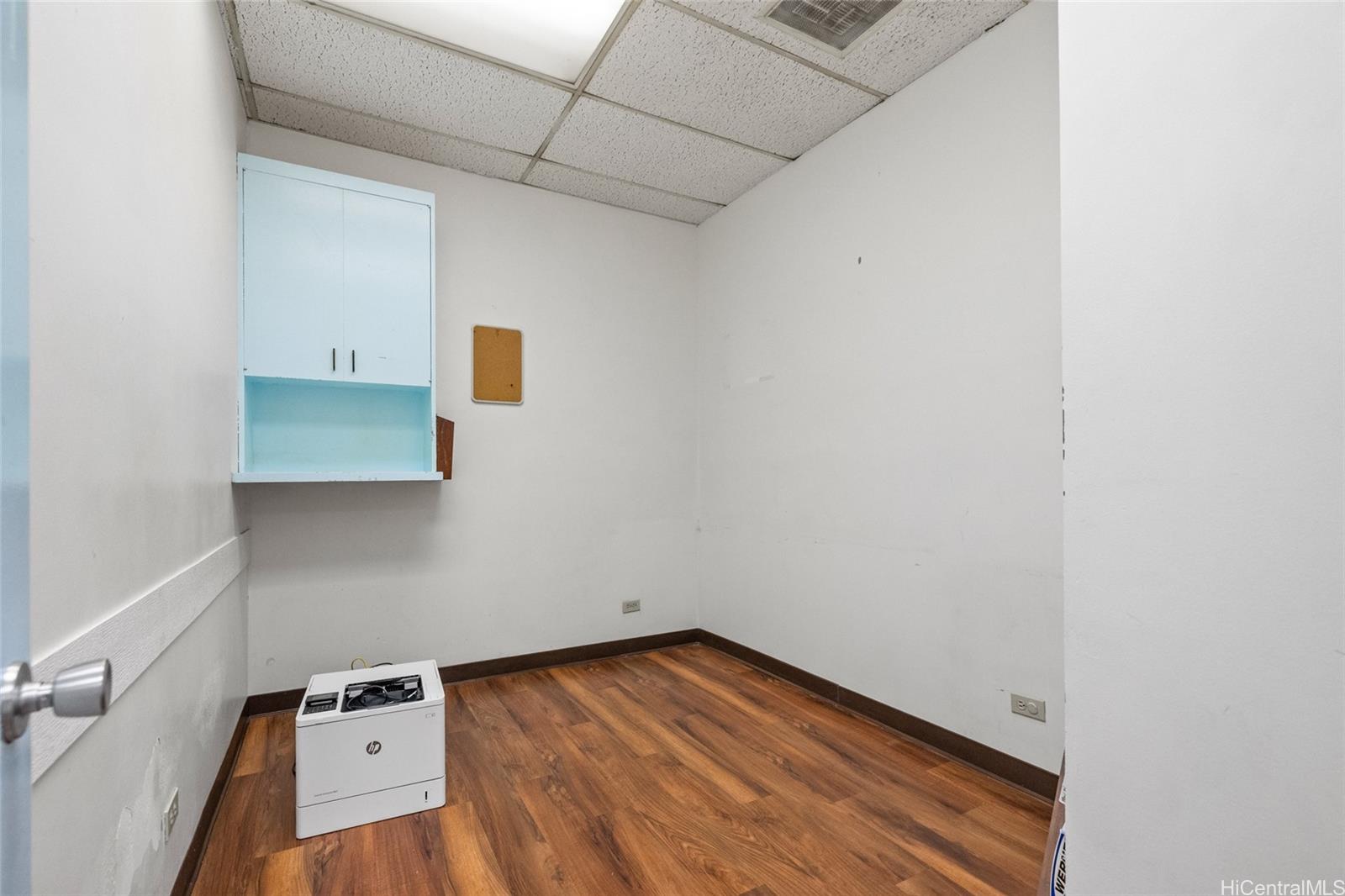 98-1247 Kaahumanu St Aiea Oahu commercial real estate photo10 of 15