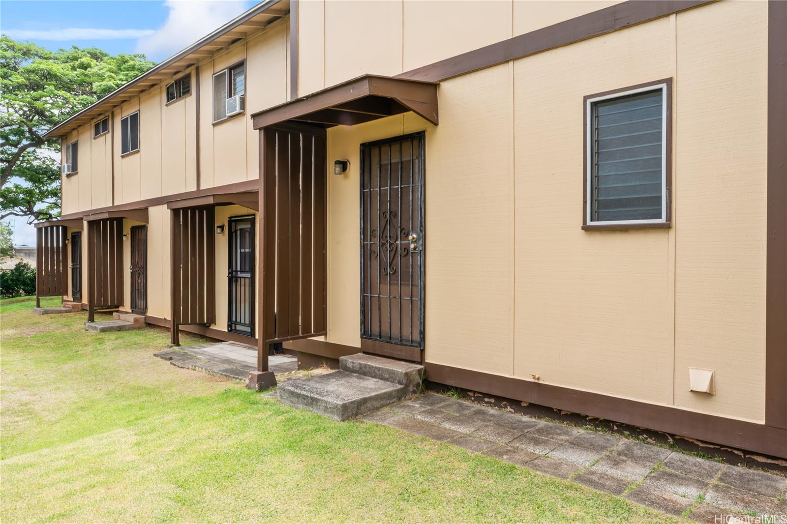 Waiau Gardens townhouse # C, Pearl City, Hawaii - photo 22 of 24