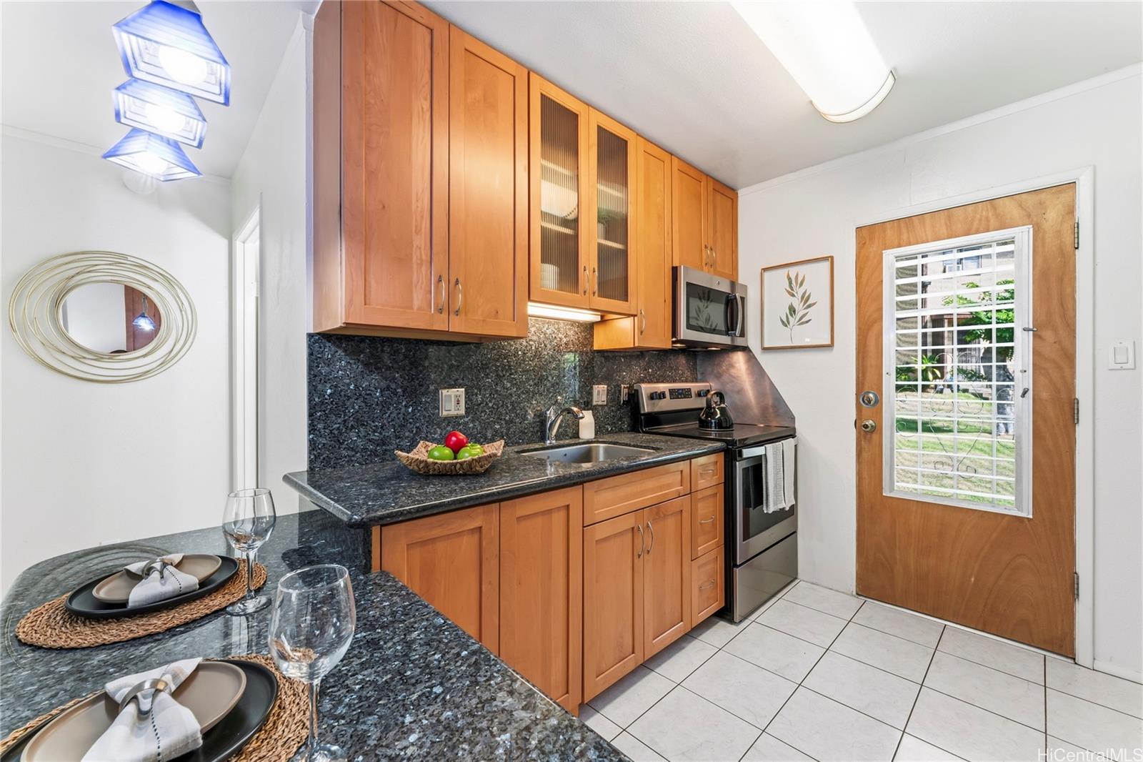 Waiau Gardens townhouse # C, Pearl City, Hawaii - photo 9 of 24