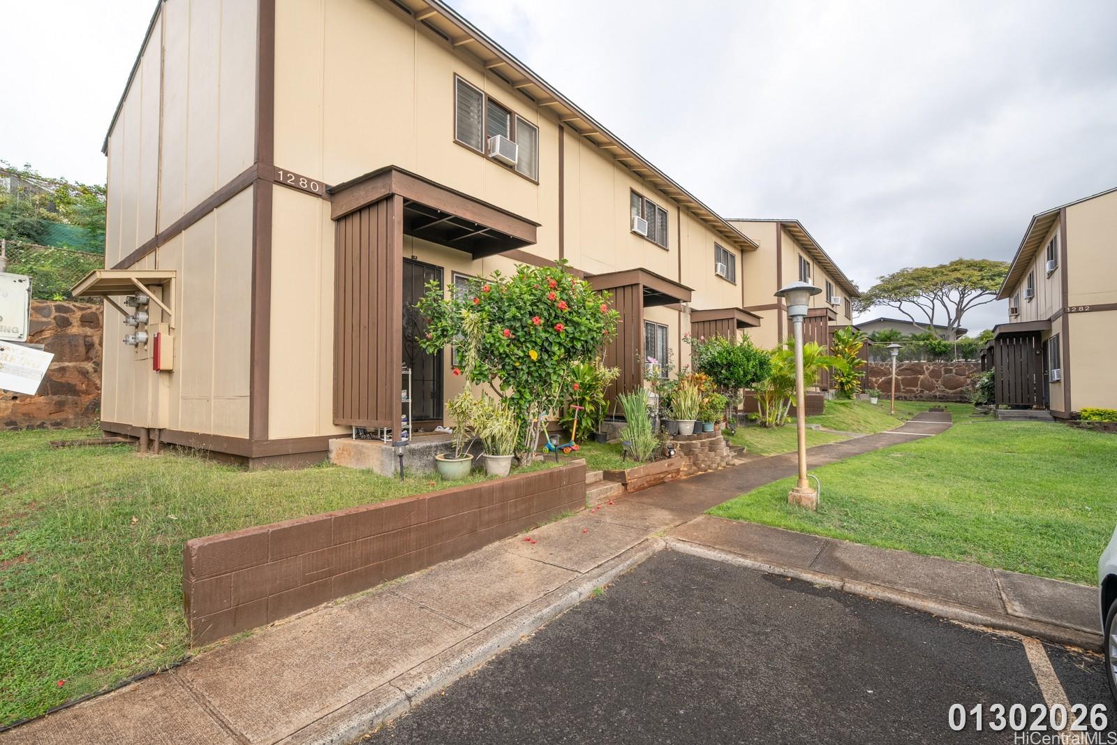 98-1280 Hoohiki Pl Pearl City - Rental - photo 2 of 20