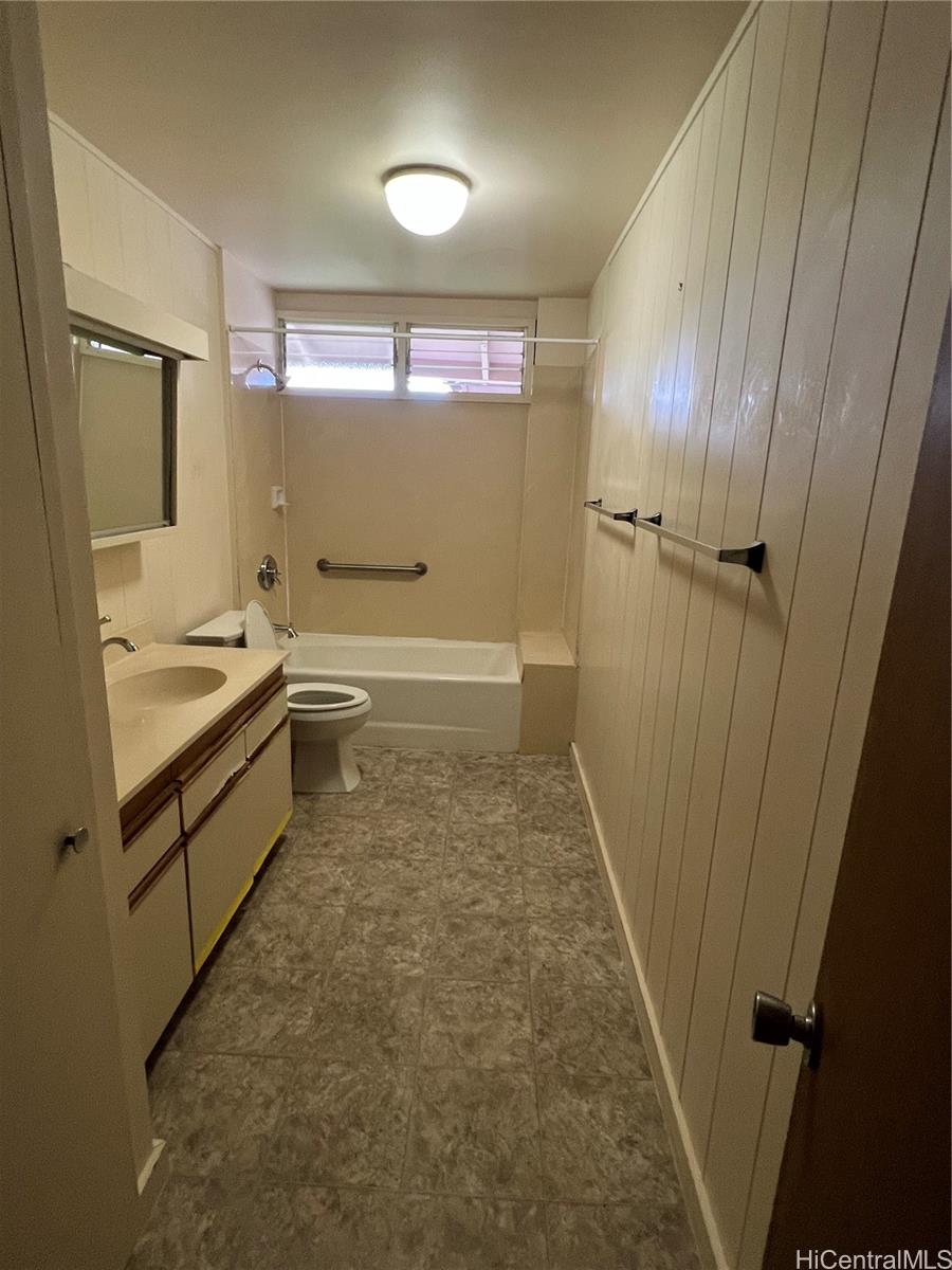 98-1305 Akaaka St Aiea - Rental - photo 4 of 23