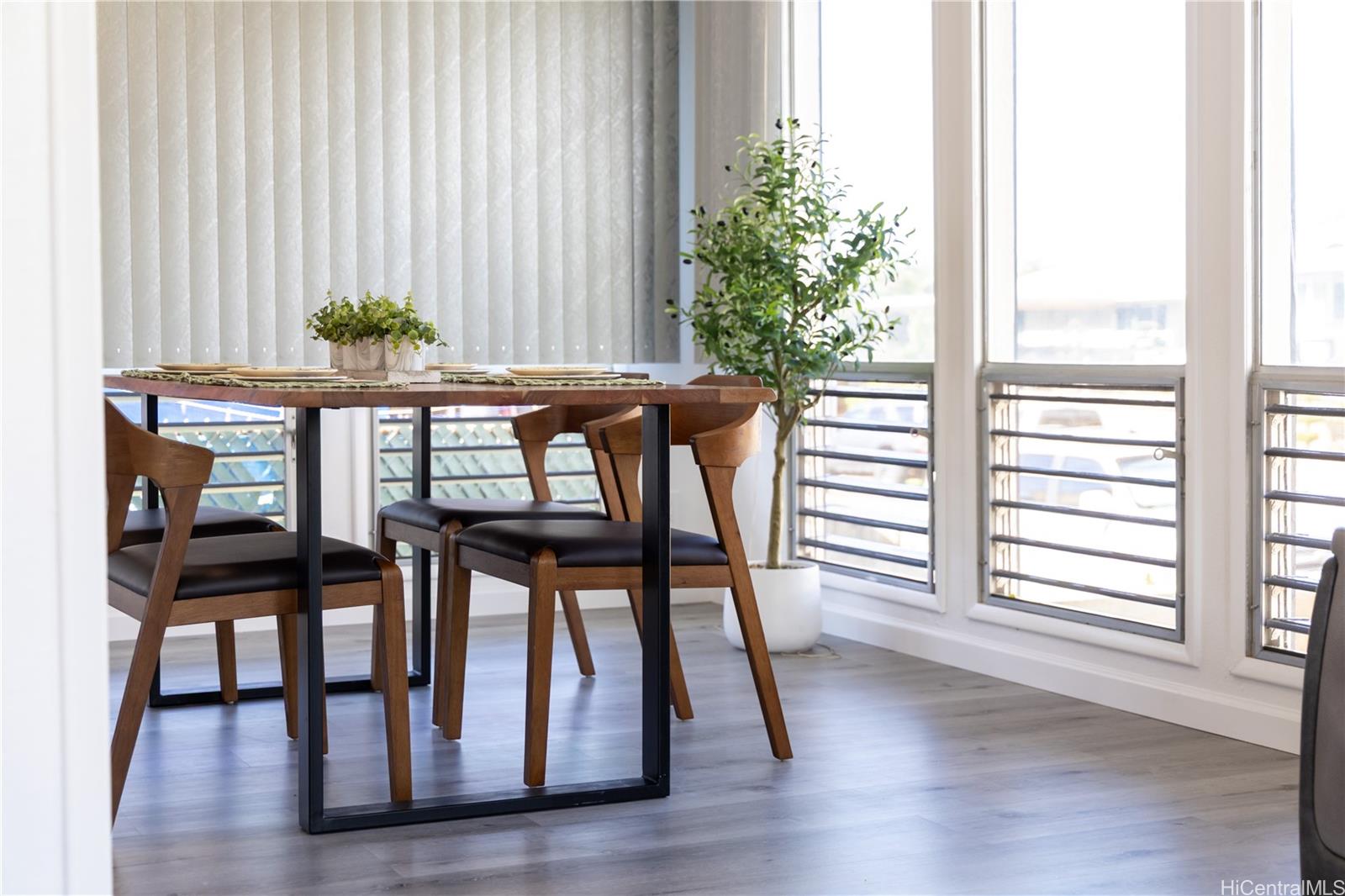 98-1327  Hoohiki St Waiau, PearlCity home - photo 11 of 25