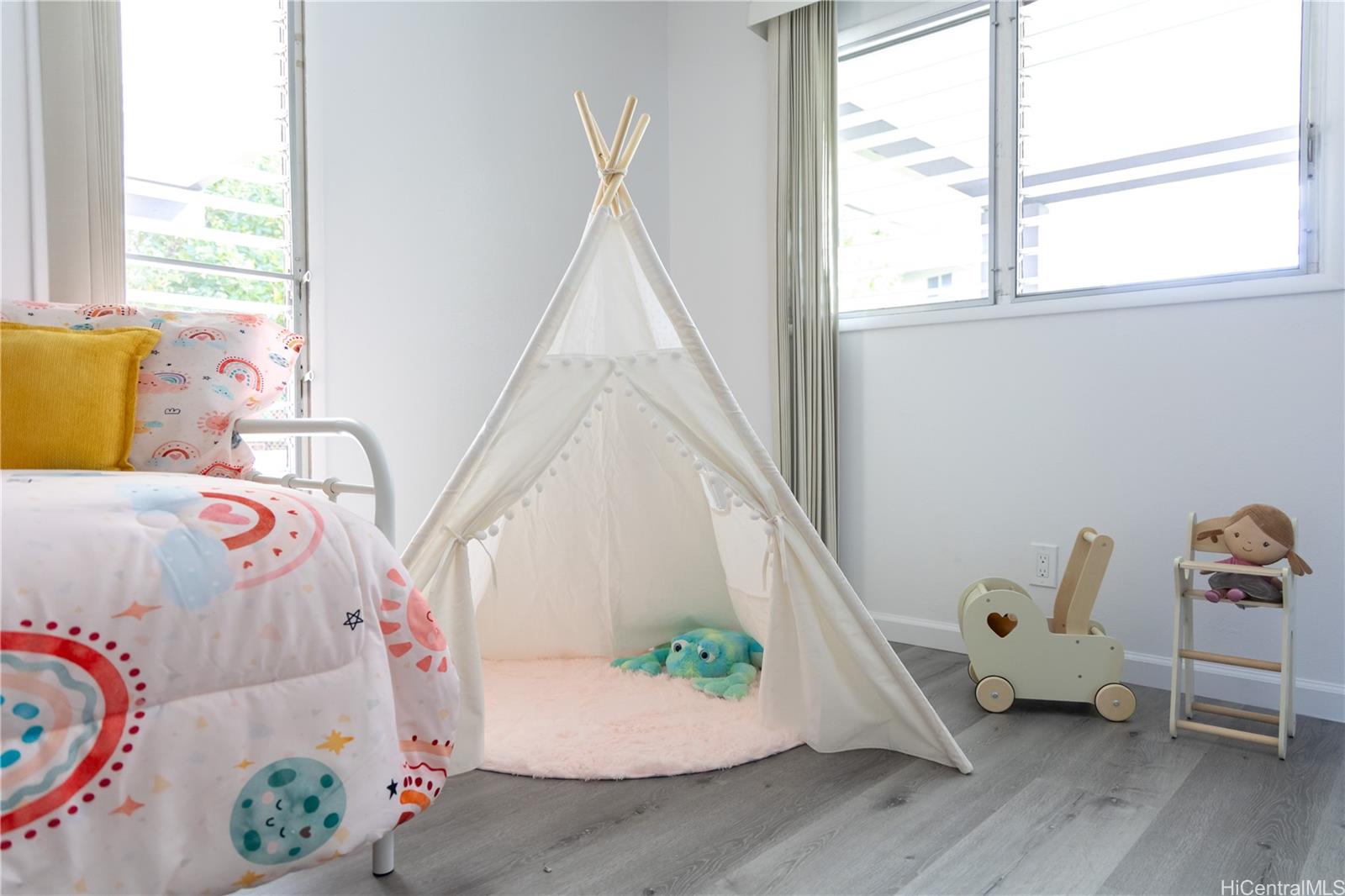 98-1327  Hoohiki St Waiau, PearlCity home - photo 17 of 25