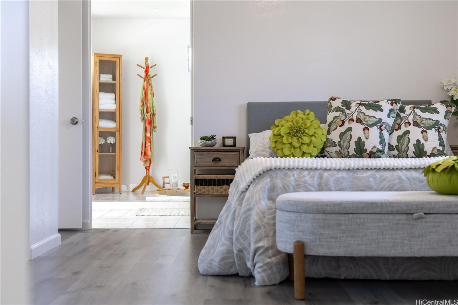 98-1327  Hoohiki St Waiau, PearlCity home - photo 19 of 25