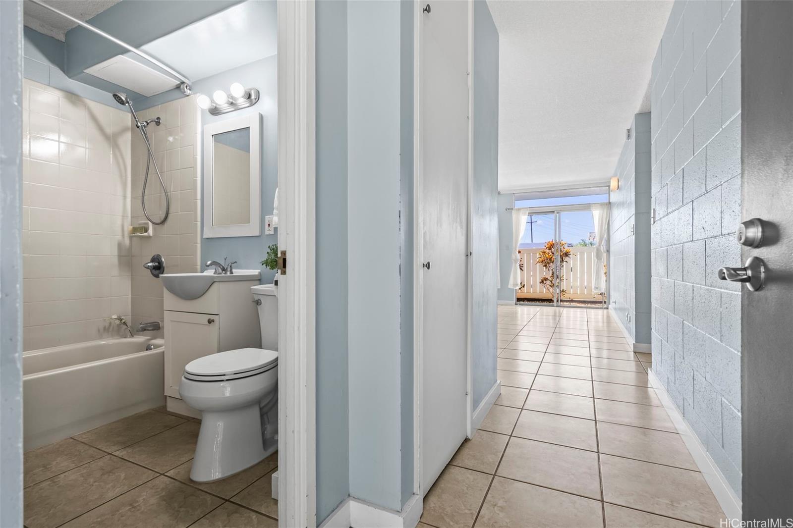 98-135 Lipoa Place Aiea - Rental - photo 8 of 23