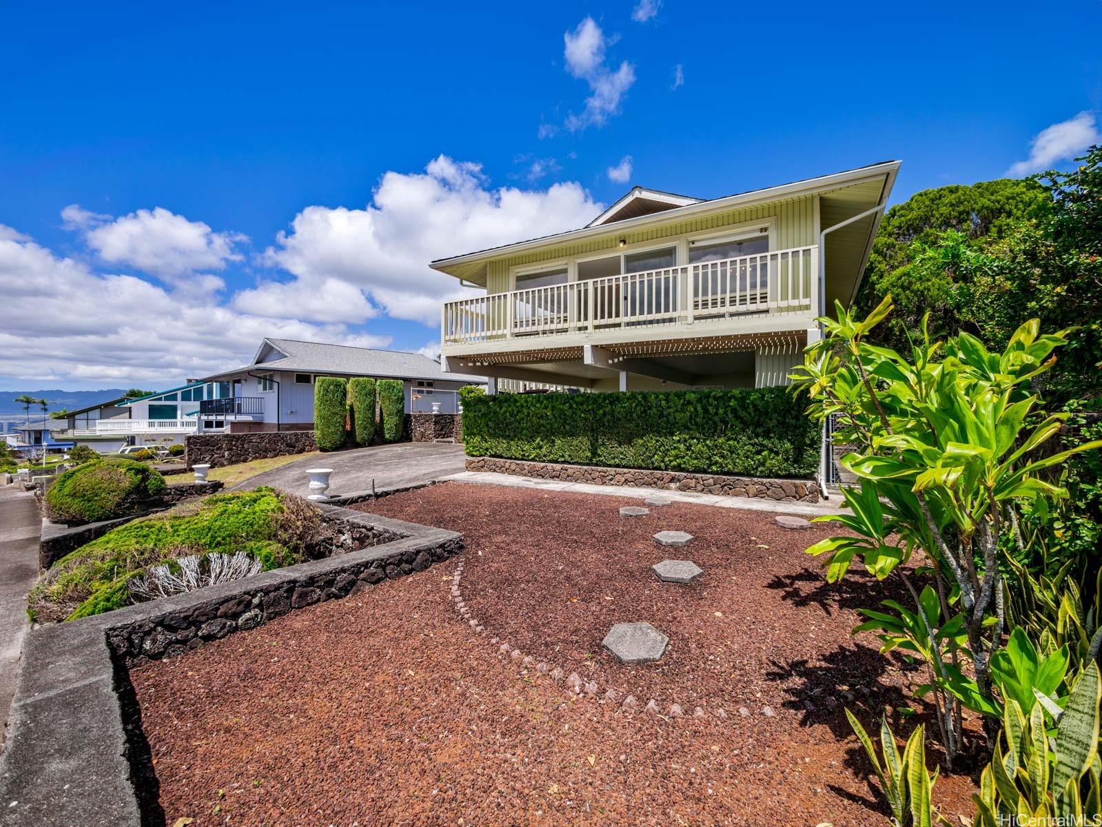 981363 Kaonohi St , Aiea, Hi 96701 Pearlridge