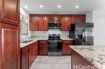 98-1366 Koaheahe Pl Pearl City - Rental - photo 2 of 10