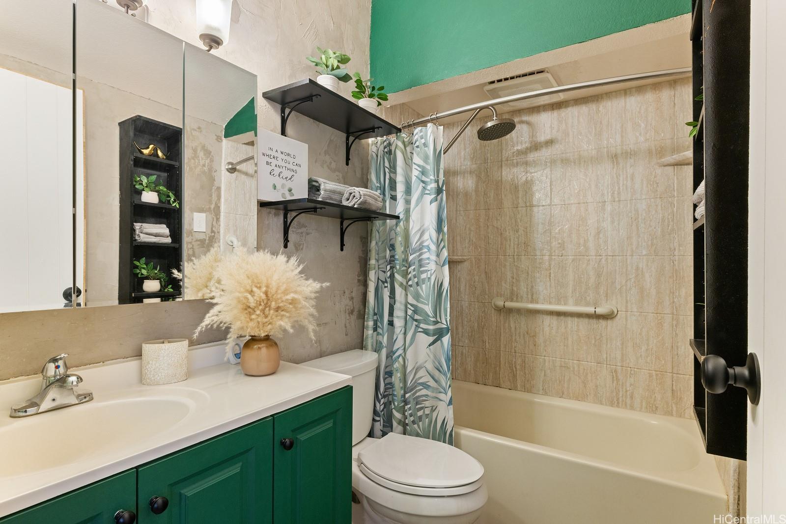 Waiau Garden Villa condo # 989, Pearl City, Hawaii - photo 14 of 19