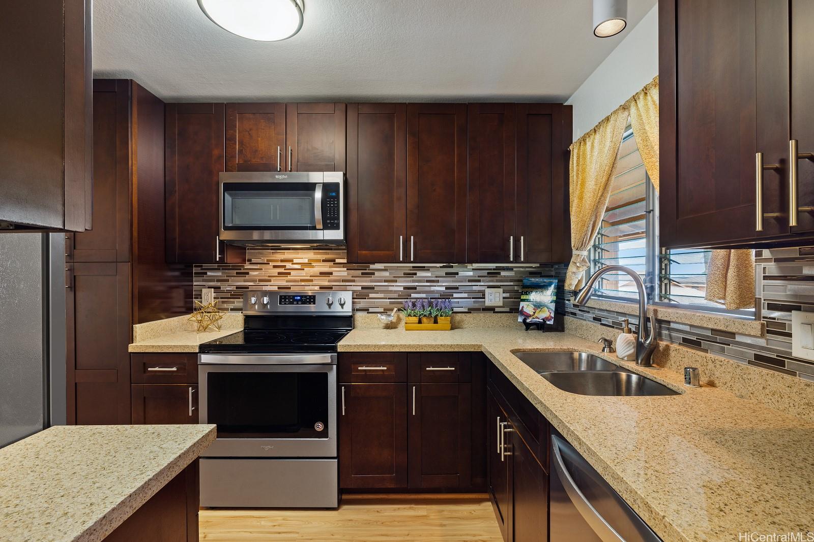 Waiau Garden Villa condo # 178, Pearl City, Hawaii - photo 3 of 12