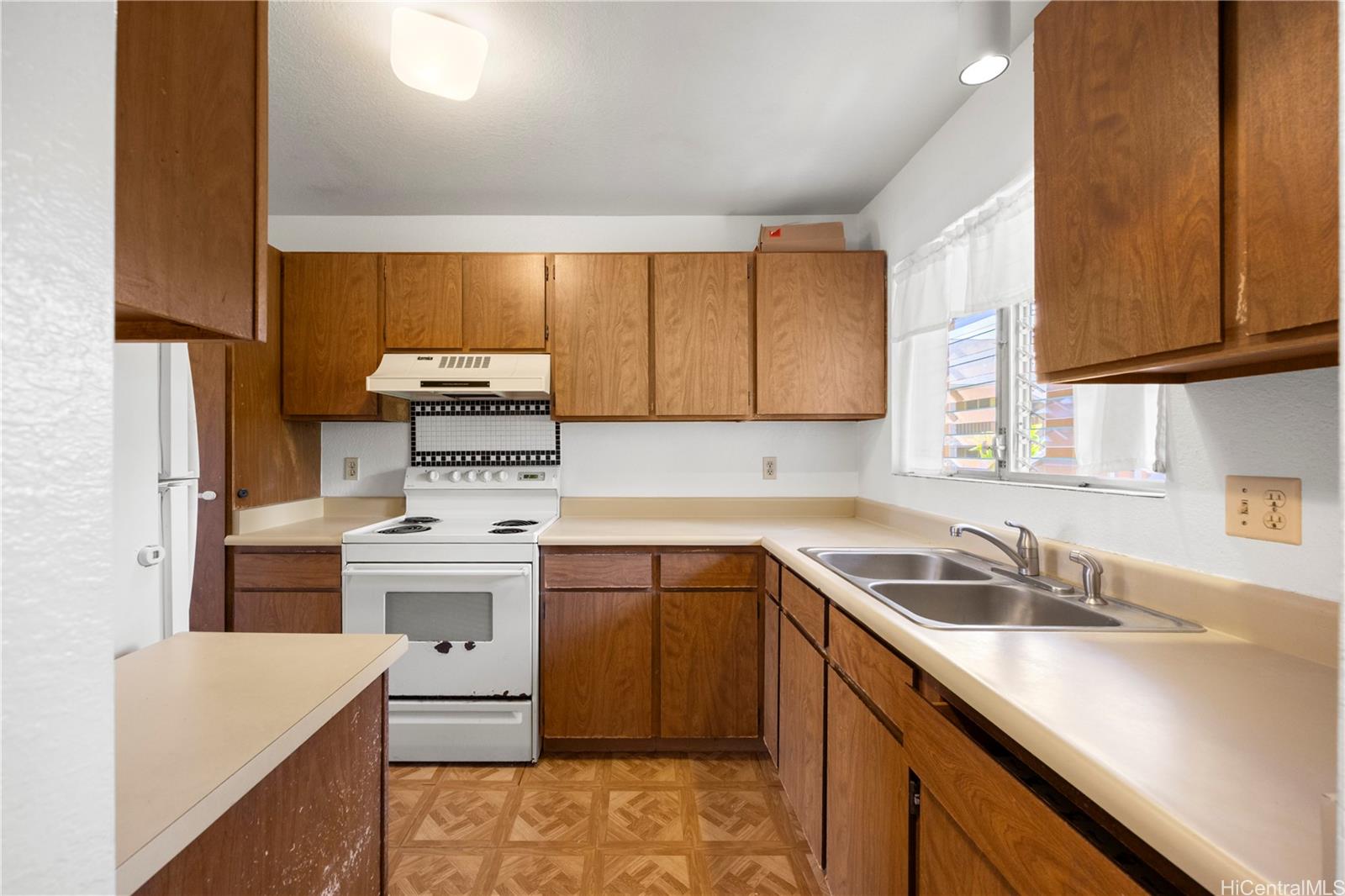 Waiau Garden Villa condo # 18168, Pearl City, Hawaii - photo 3 of 23