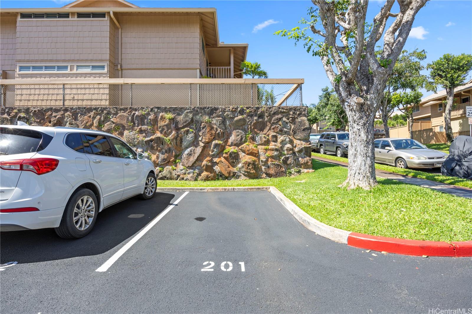 Waiau Garden Villa condo # 18168, Pearl City, Hawaii - photo 22 of 25