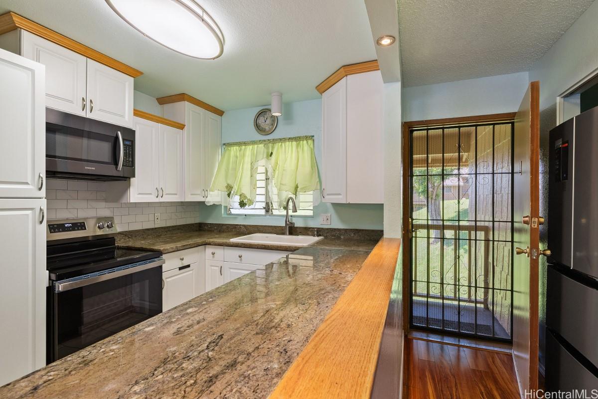 98-1372 Koaheahe Place townhouse # 18174, Pearl City, Hawaii - photo 18 of 24