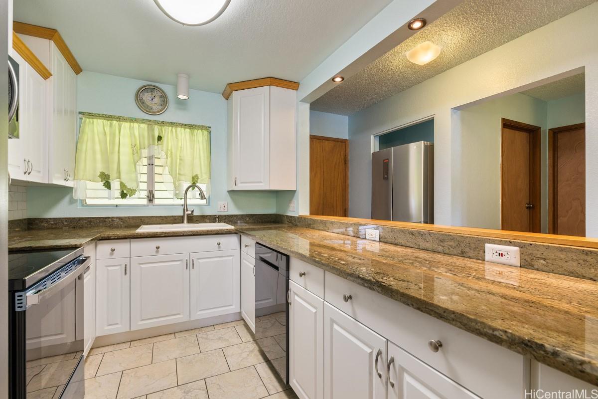 98-1372 Koaheahe Pl townhouse # 18174, Pearl City, Hawaii - photo 3 of 24