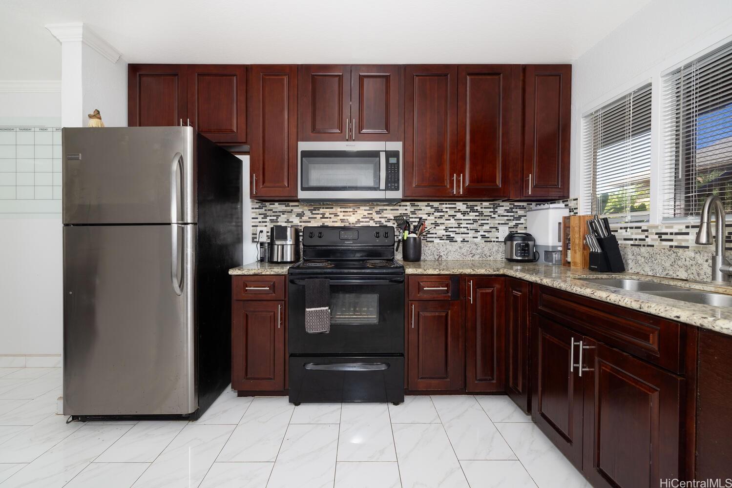 Waiau Garden Villa condo # 11101, Pearl City, Hawaii - photo 7 of 21