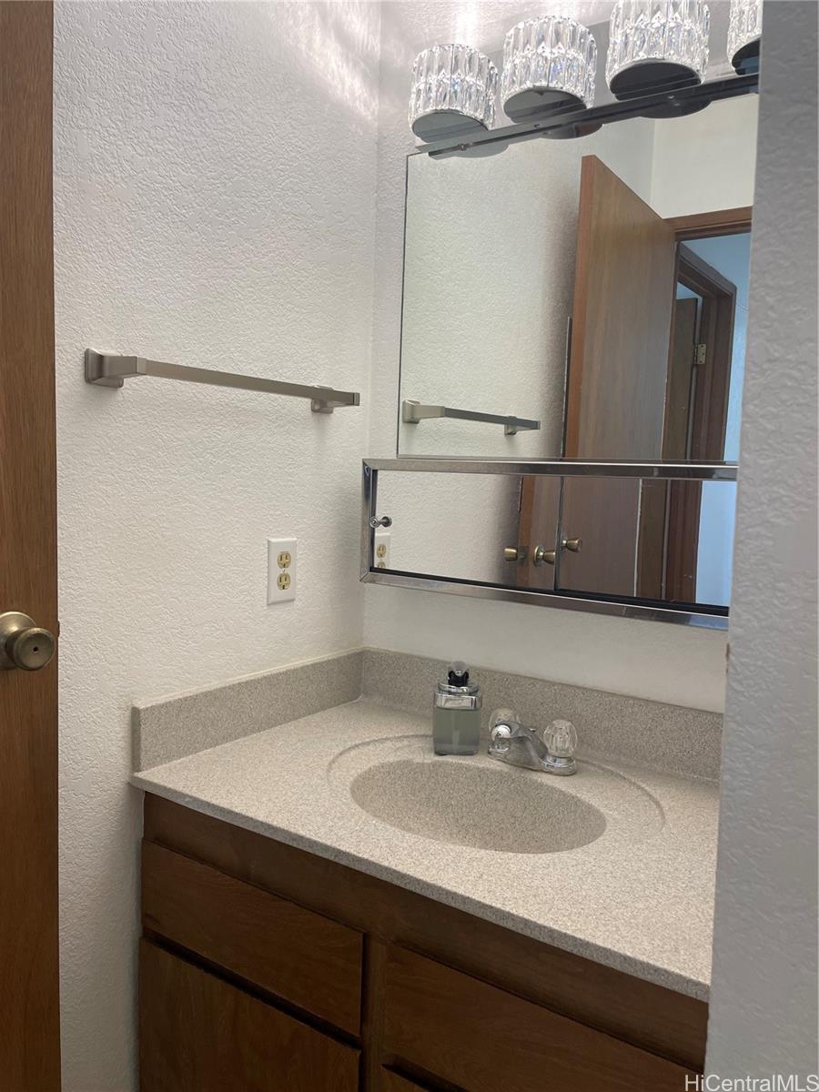 98-1379 Koaheahe Place Pearl City - Rental - photo 19 of 24