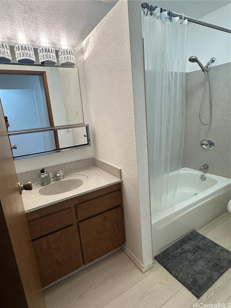 98-1379 Koaheahe Place Pearl City - Rental - photo 20 of 24