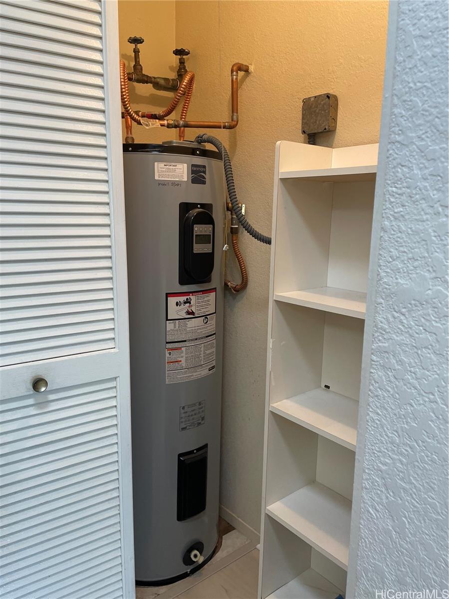 98-1379 Koaheahe Place Pearl City - Rental - photo 21 of 24