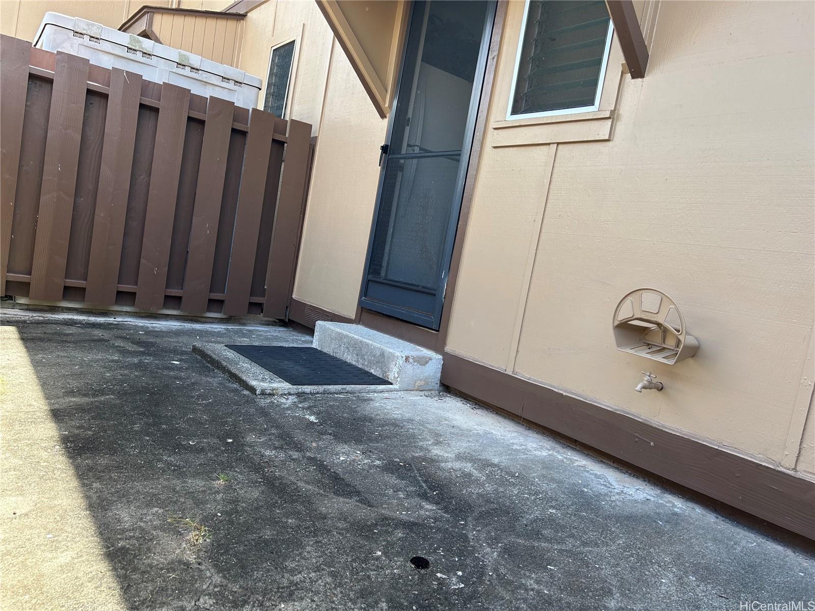 98-1385 Hinu Place townhouse # 77, Pearl City, Hawaii - photo 17 of 18