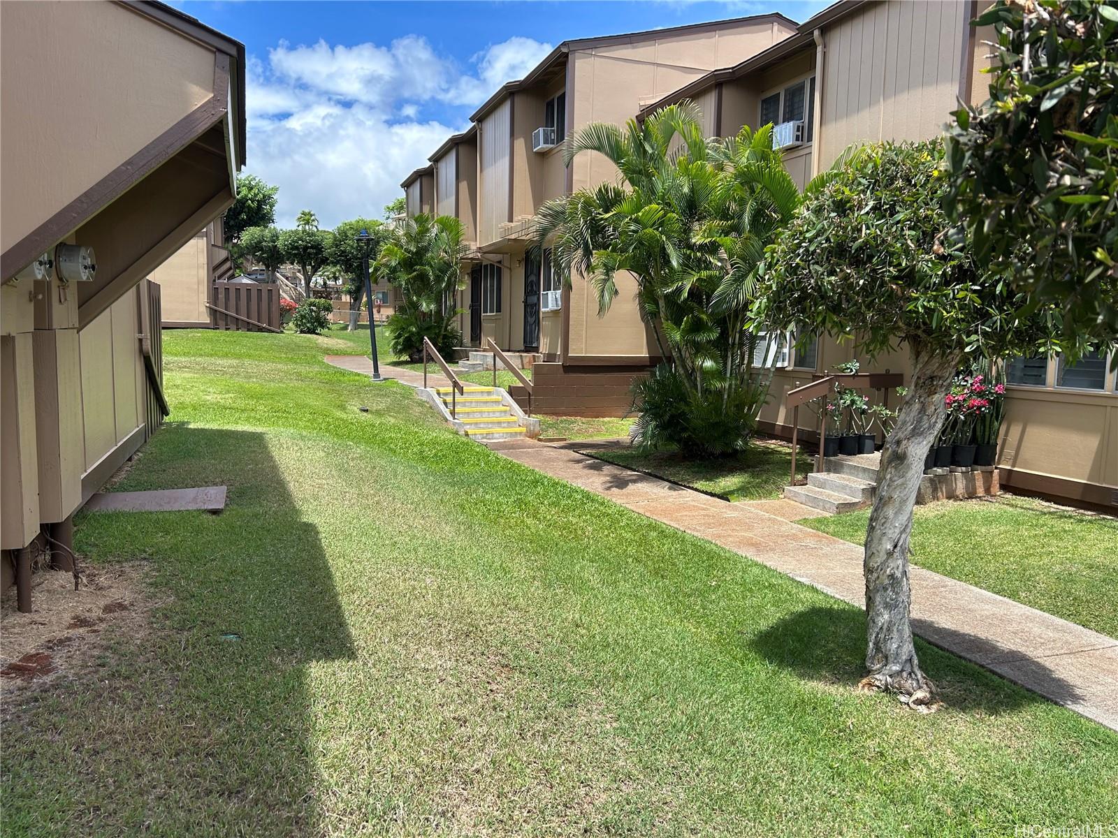 98-1385 Hinu Place townhouse # 77, Pearl City, Hawaii - photo 4 of 18