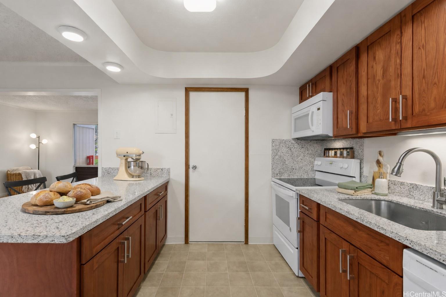 98-1391 Nola St townhouse # 16, Pearl City, Hawaii - photo 4 of 23