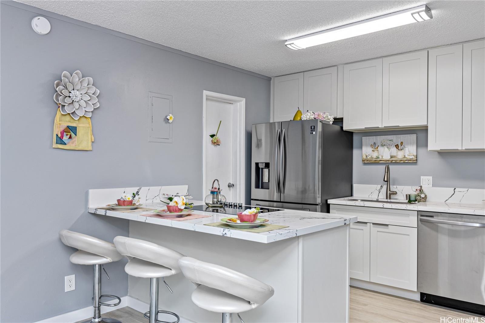 98-1394 Nola Street Pearl City - Rental - photo 4 of 25