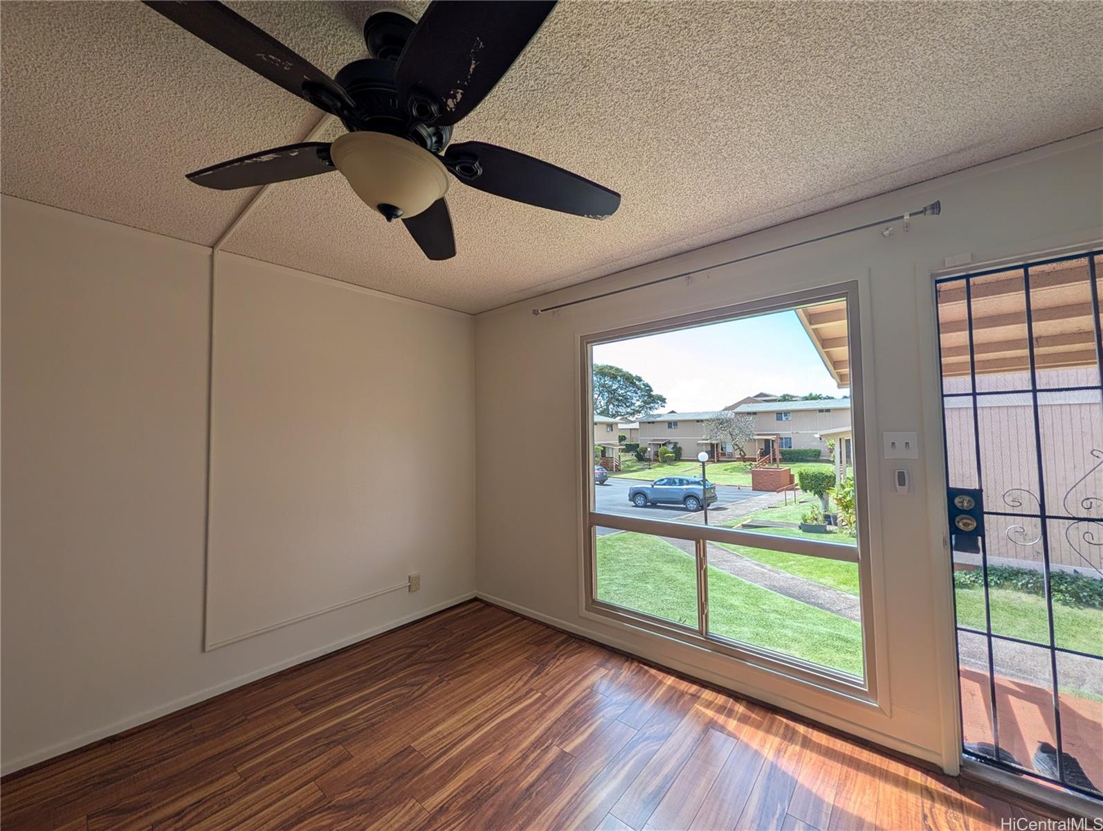 98-1398 Nola St Pearl City - Rental - photo 3 of 25