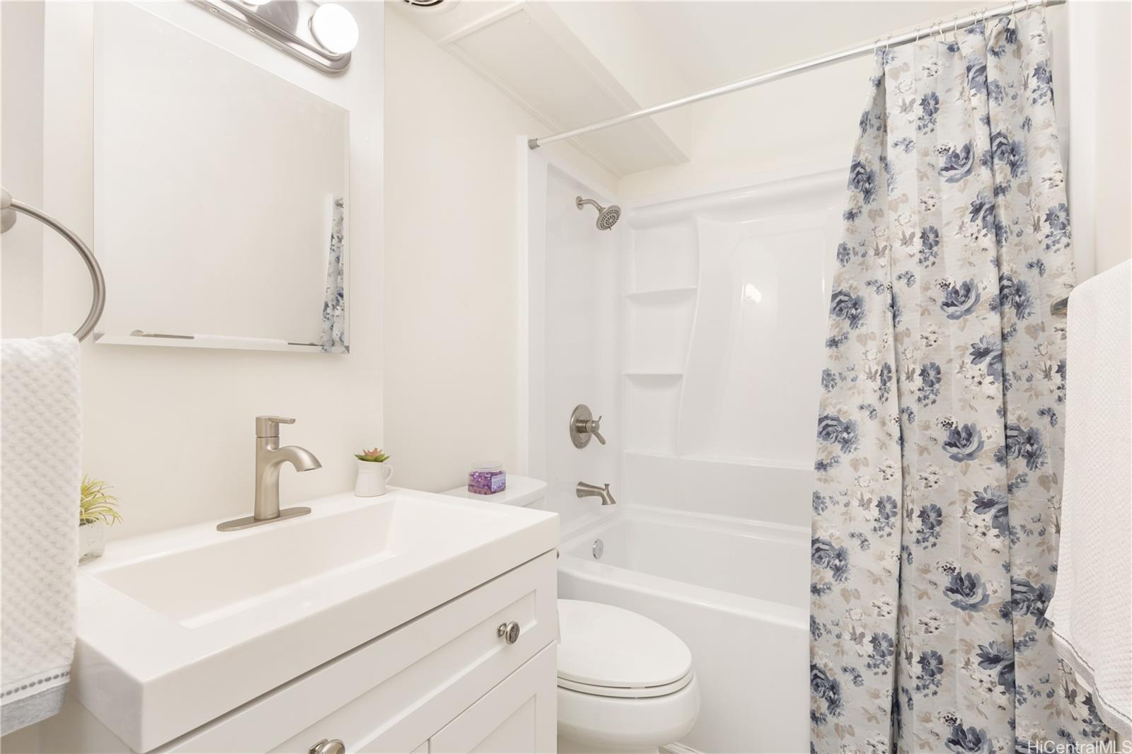 White Pearl Apts condo # 103, Aiea, Hawaii - photo 12 of 24