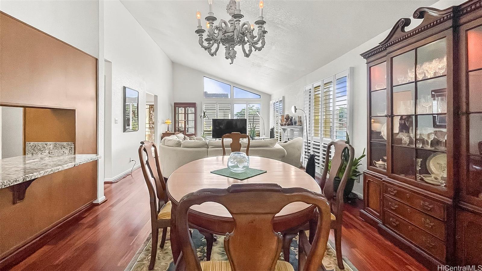 98-1421  Onikiniki Place Pearlridge, PearlCity home - photo 4 of 23