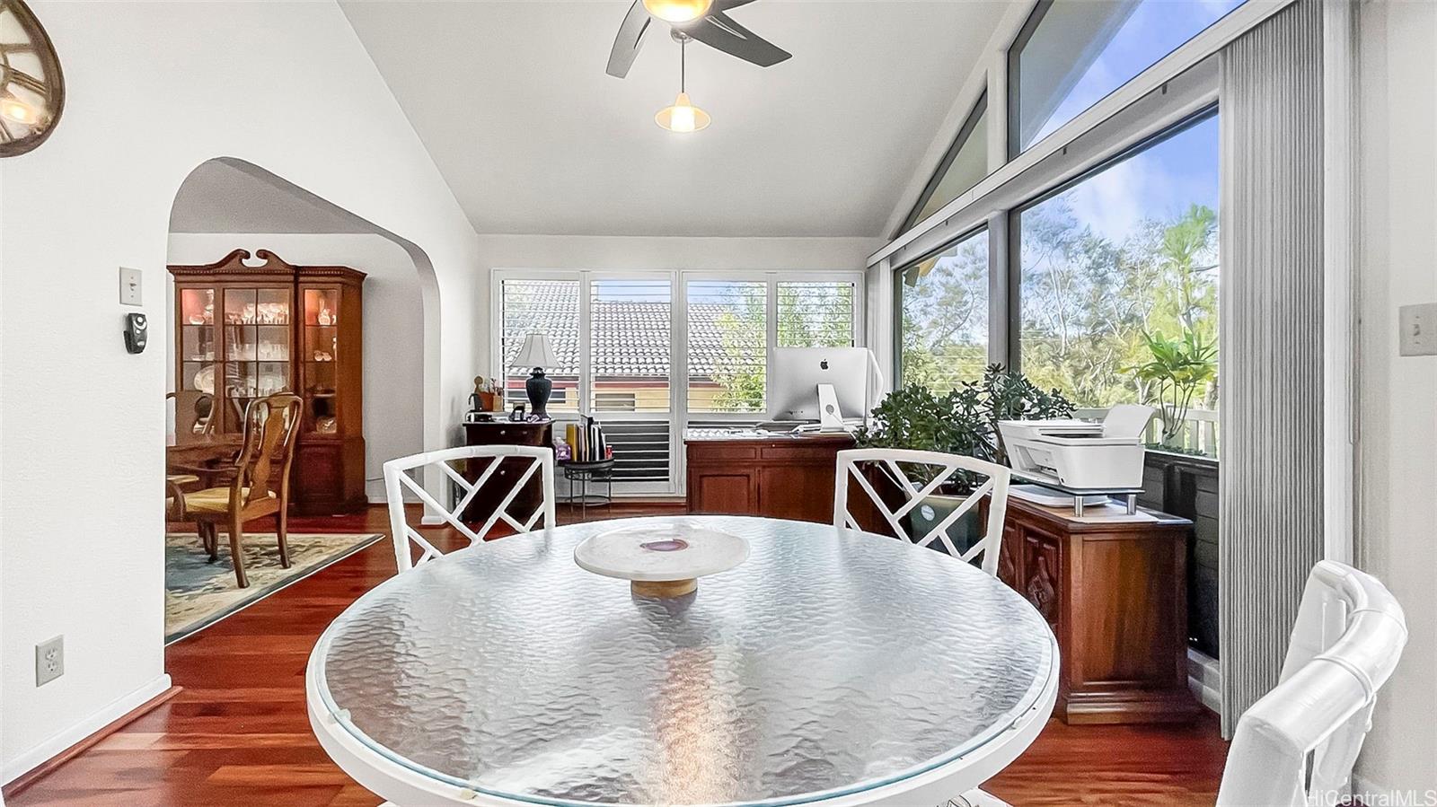 98-1421  Onikiniki Place Pearlridge, PearlCity home - photo 6 of 23