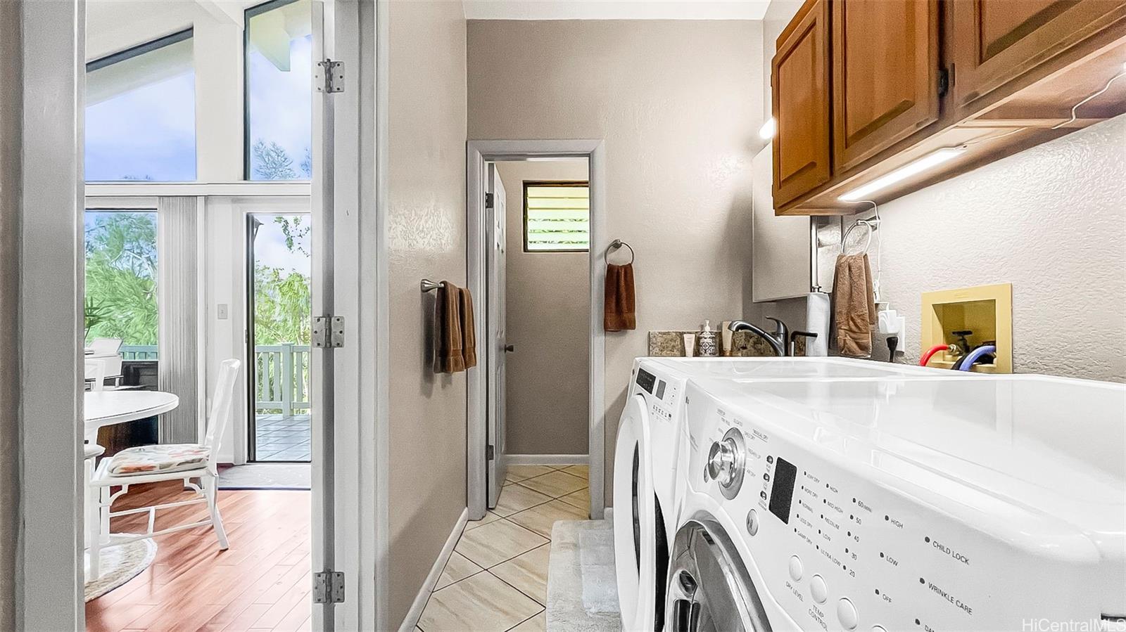 98-1421  Onikiniki Place Pearlridge, PearlCity home - photo 10 of 23