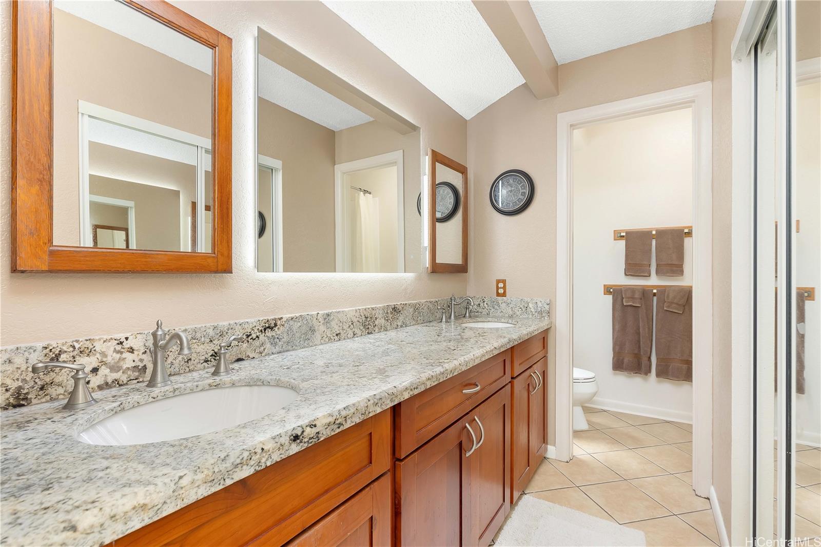 98-1421  Onikiniki Place Pearlridge, PearlCity home - photo 14 of 25