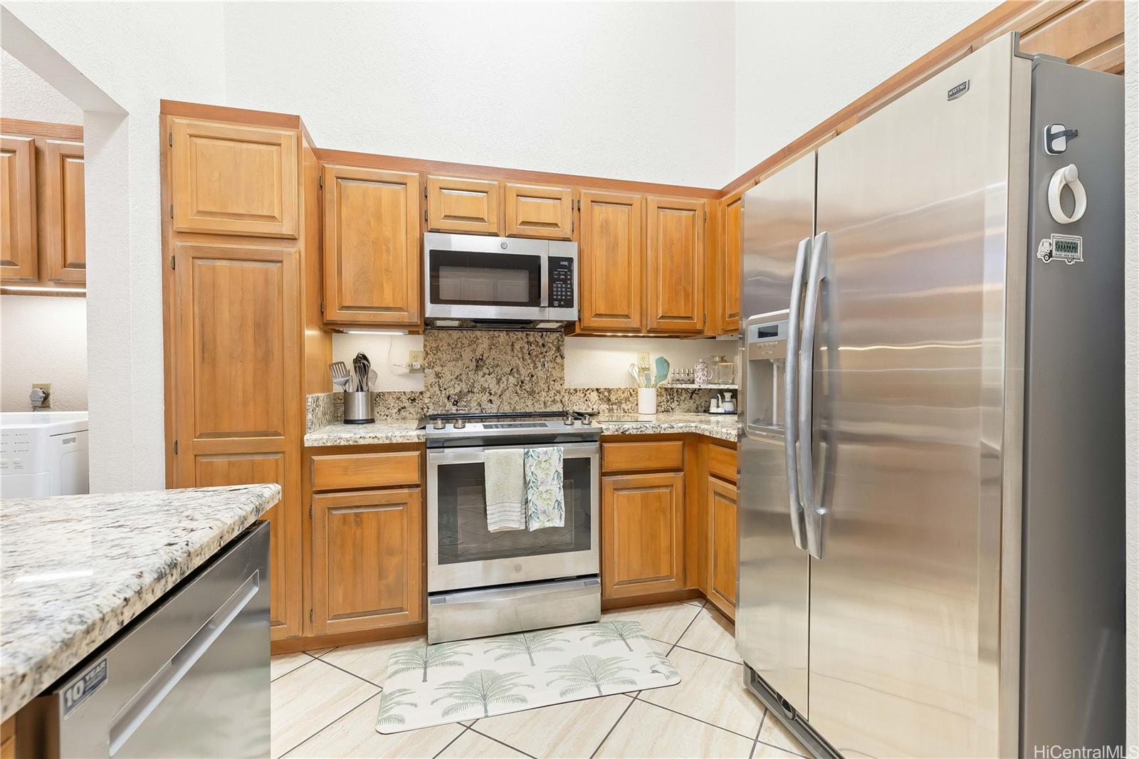 98-1421  Onikiniki Place Pearlridge, PearlCity home - photo 8 of 25