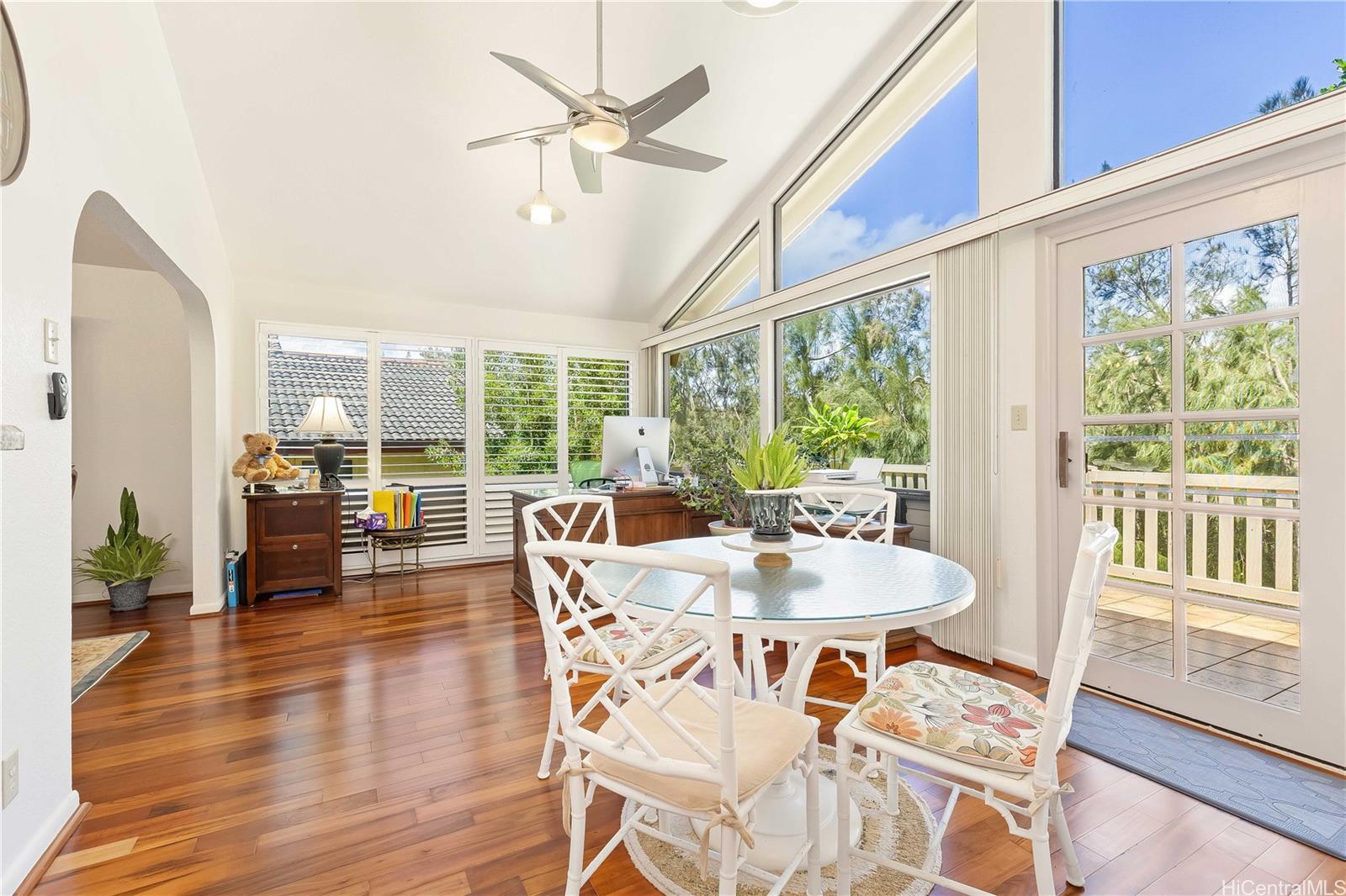 98-1421  Onikiniki Place Pearlridge, PearlCity home - photo 10 of 25