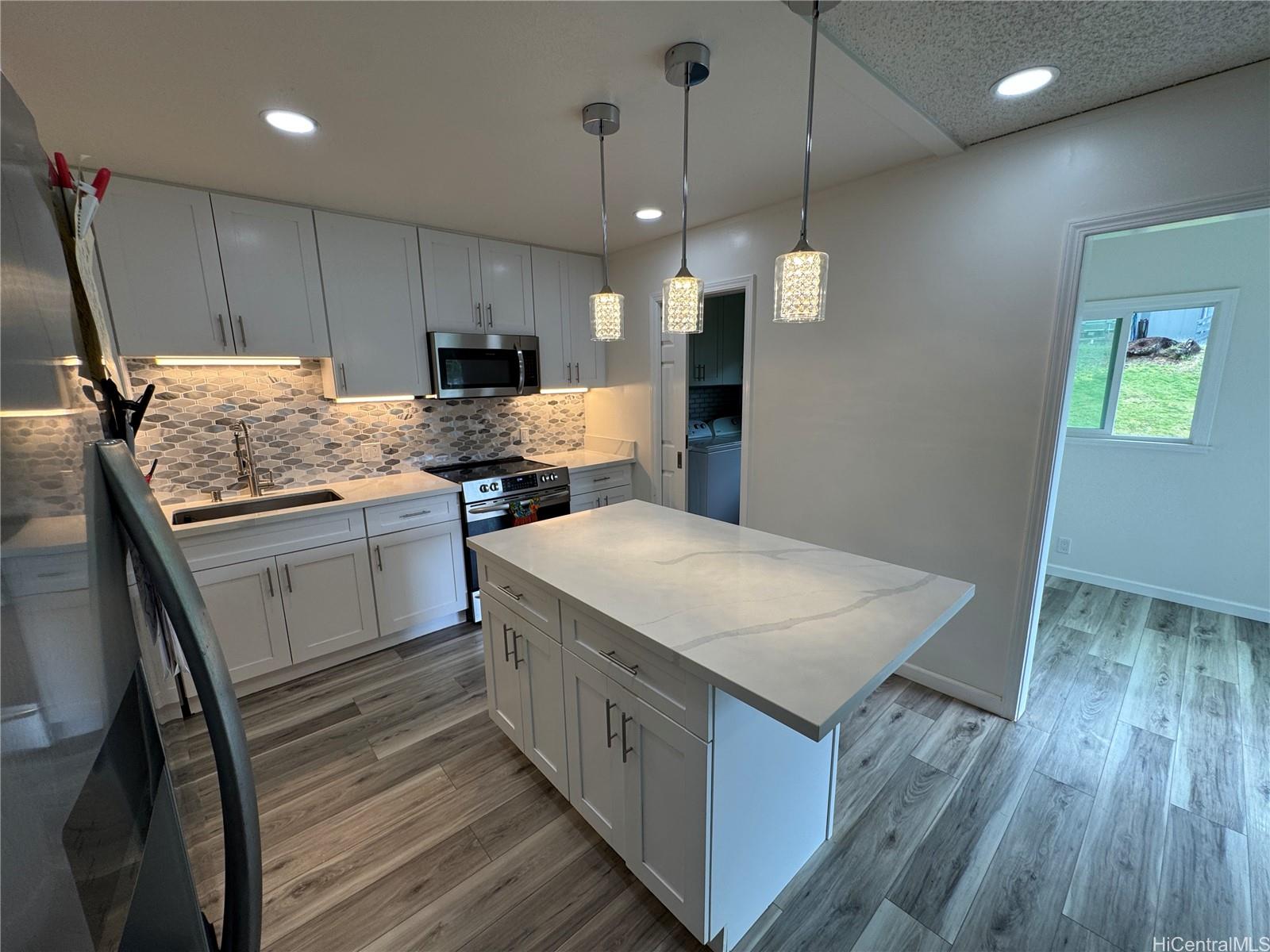 Waiau Gardens Kai A condo # 75E, Pearl City, Hawaii - photo 3 of 24