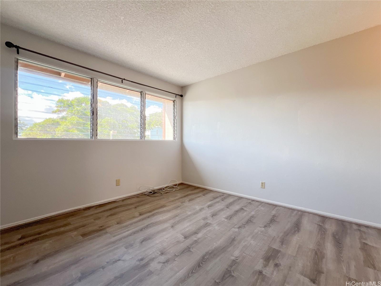 98-1433 Kaahumanu Street Aiea - Rental - photo 23 of 25