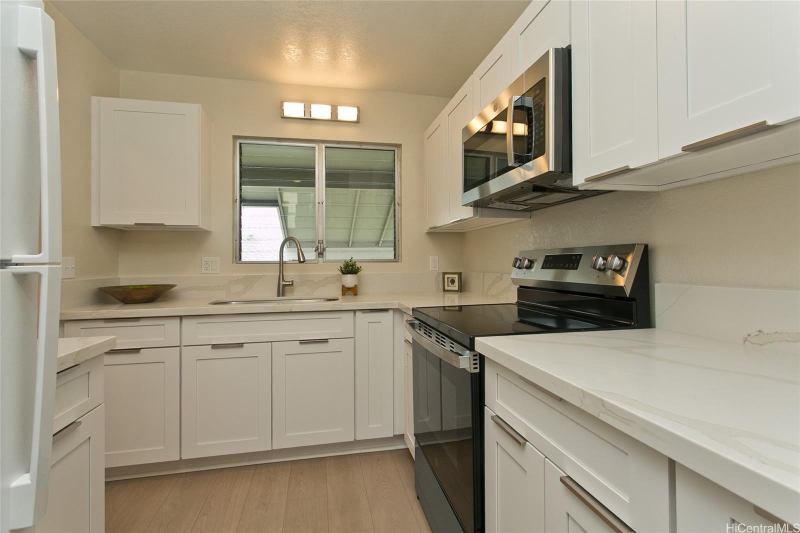 98-1451 Kamahao St townhouse # 434, Pearl City, Hawaii - photo 3 of 16