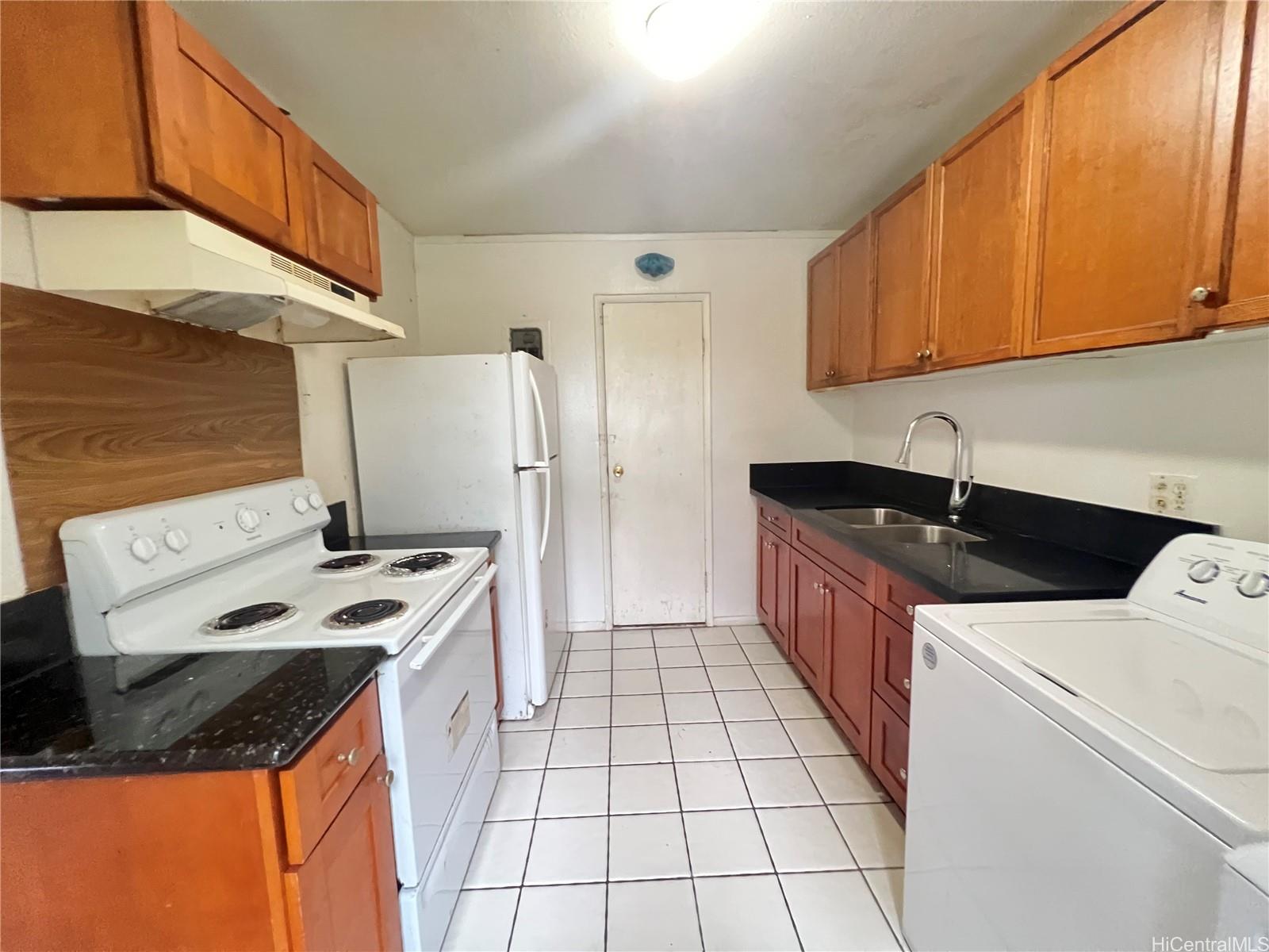 98-1456 Koaheahe Street townhouse # 72, Pearl City, Hawaii - photo 13 of 19