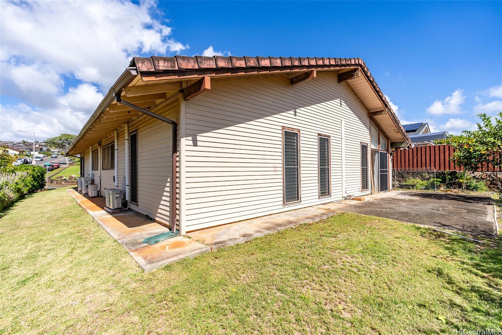 98-1605  Piki Street Newtown, PearlCity home - photo 20 of 25