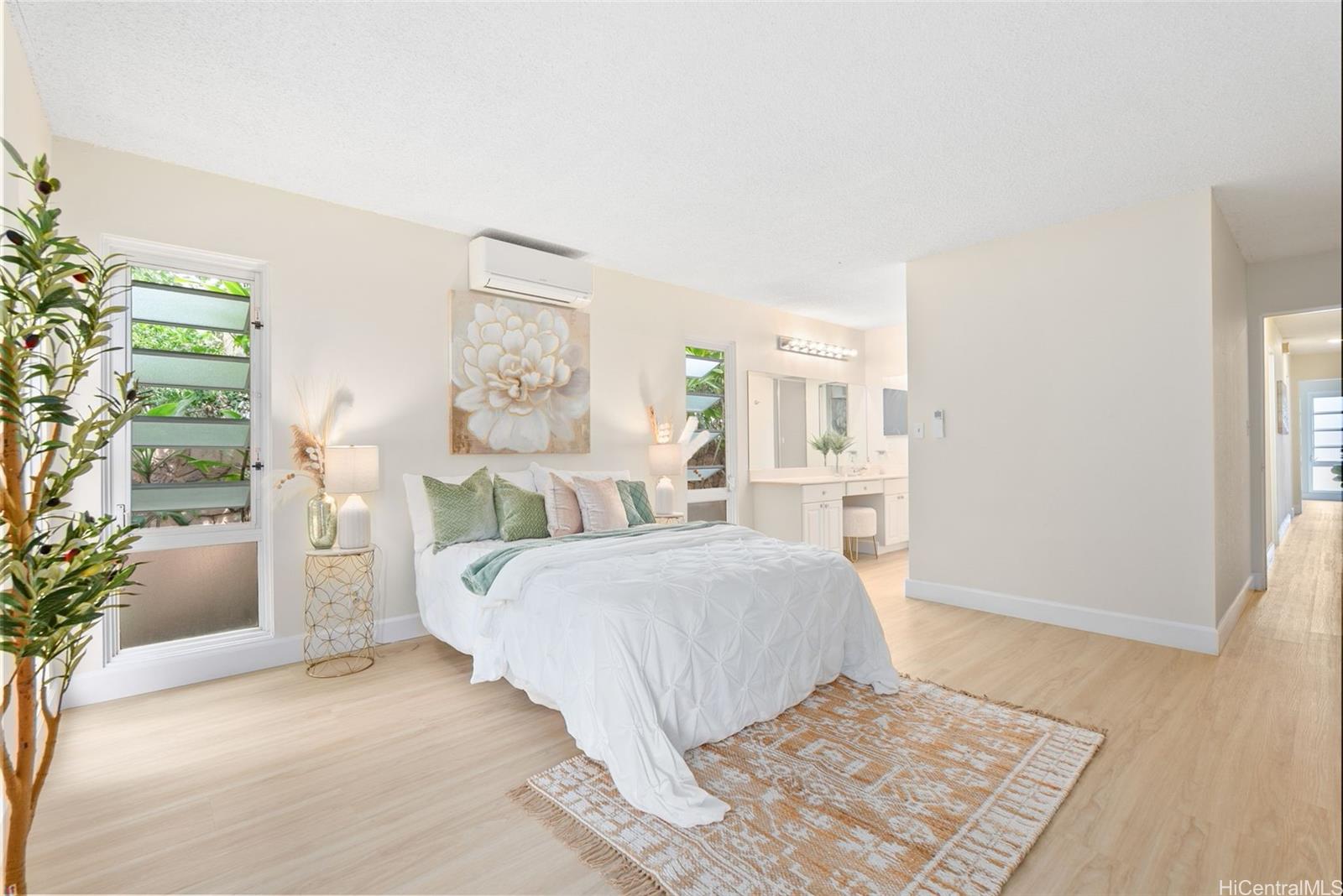 98-1646  Kiawe Street Newtown, PearlCity home - photo 4 of 23