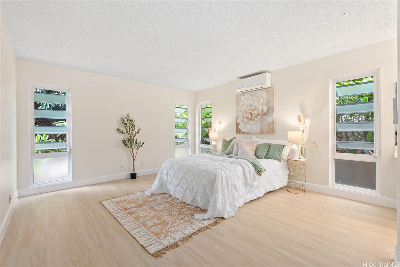 98-1646  Kiawe Street Newtown, PearlCity home - photo 5 of 23