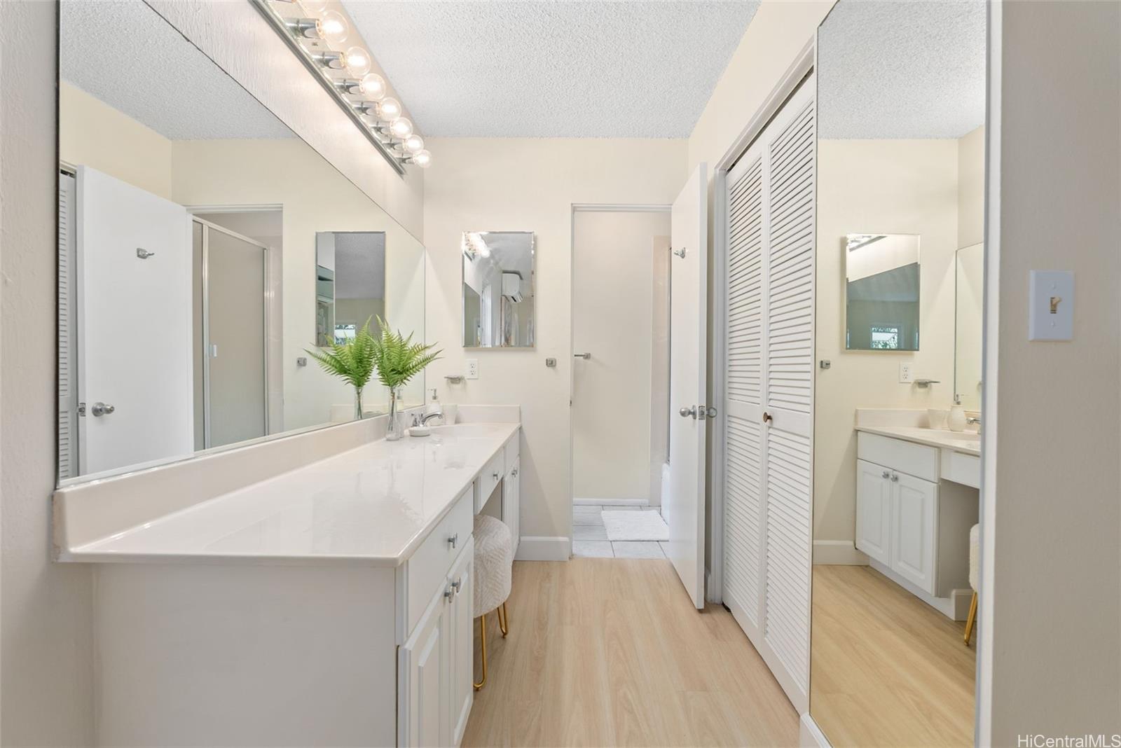 98-1646  Kiawe Street Newtown, PearlCity home - photo 6 of 23