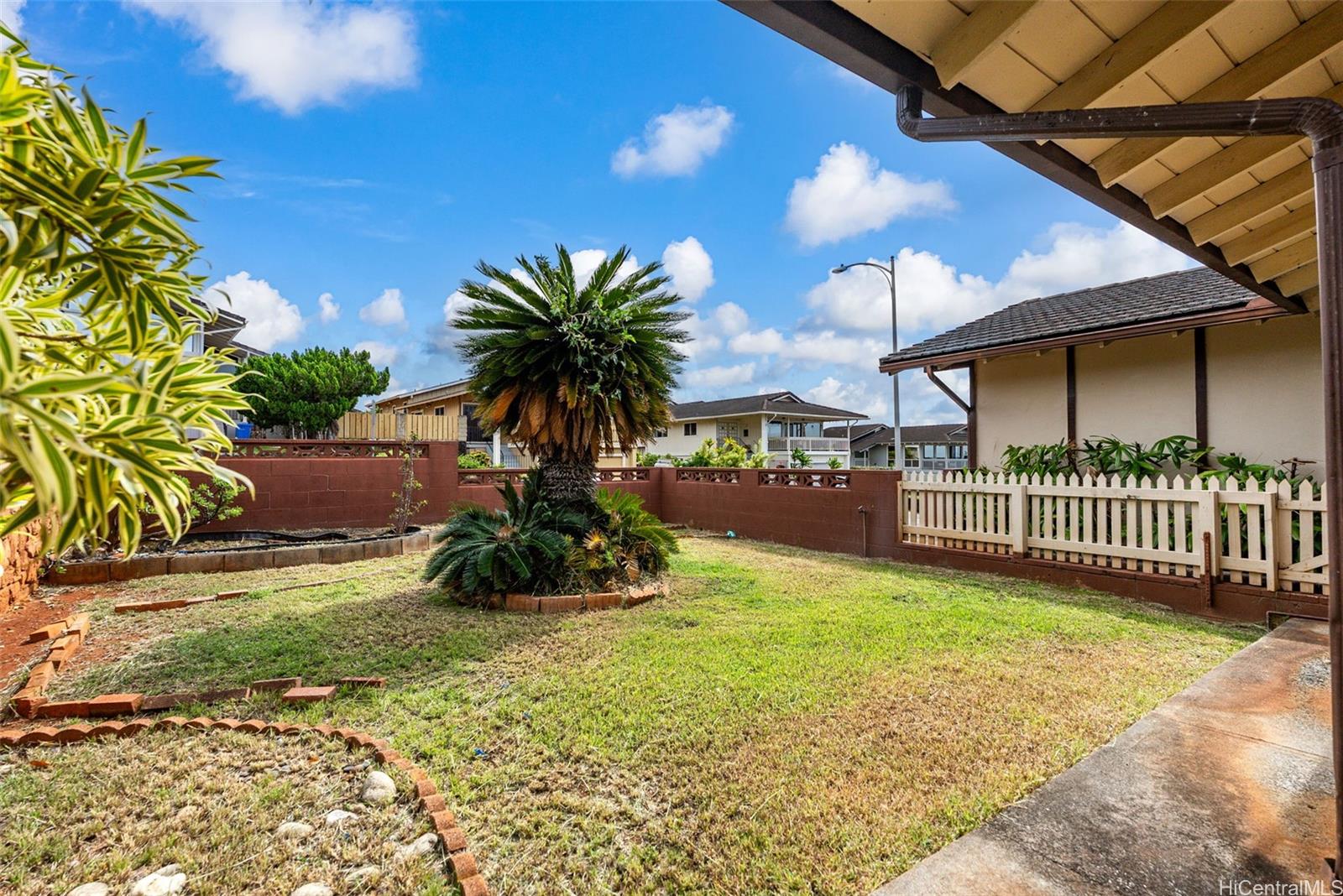 98-1646  Kiawe Street Newtown, PearlCity home - photo 9 of 23