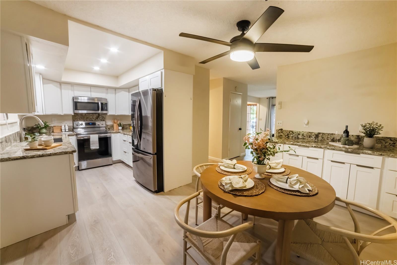 Wailuna AOAO townhouse # 7C, Pearl City, Hawaii - photo 5 of 25