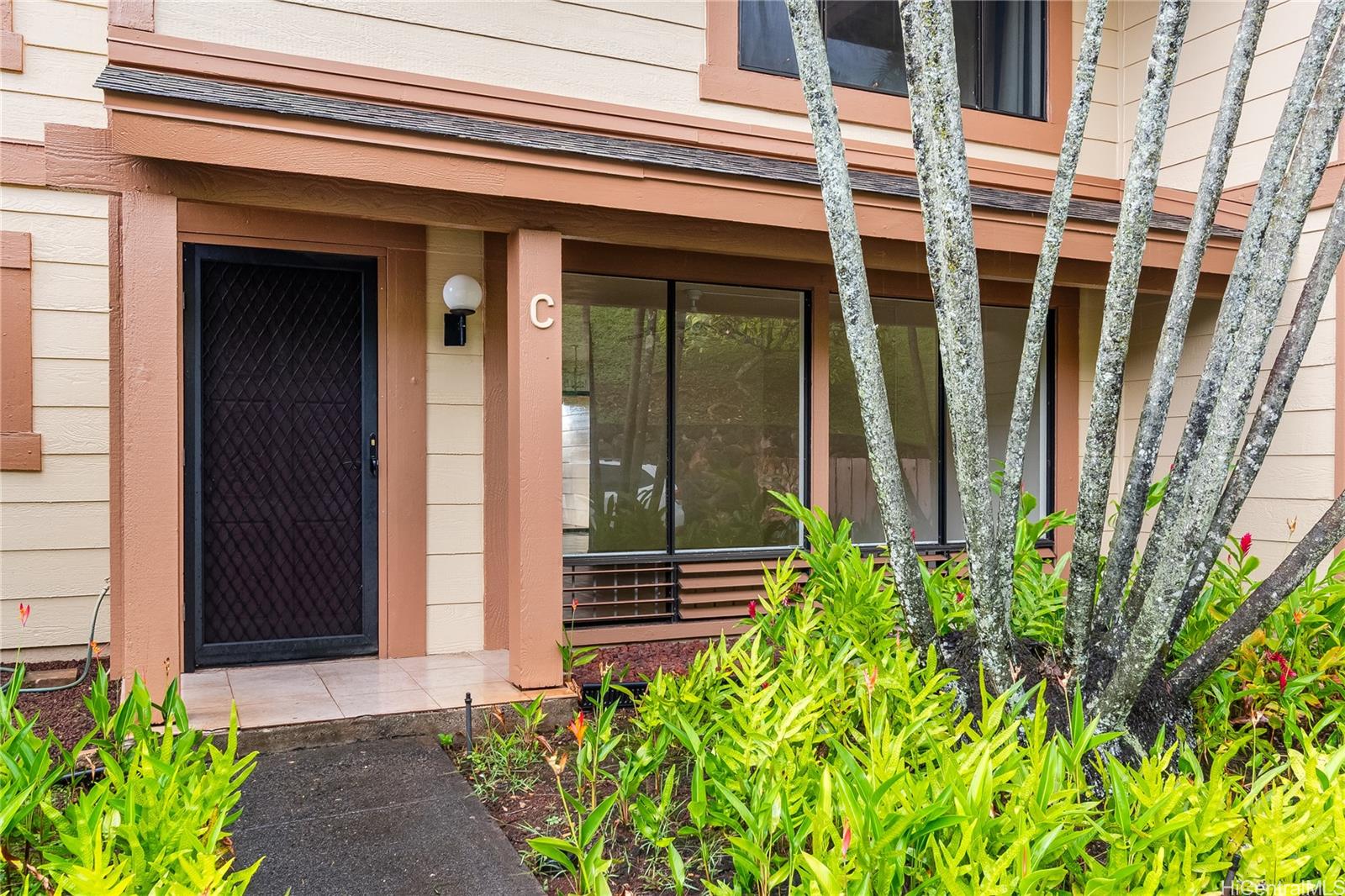 98-1758 Kaahumanu Street townhouse # 52C, Pearl City, Hawaii - photo 3 of 25