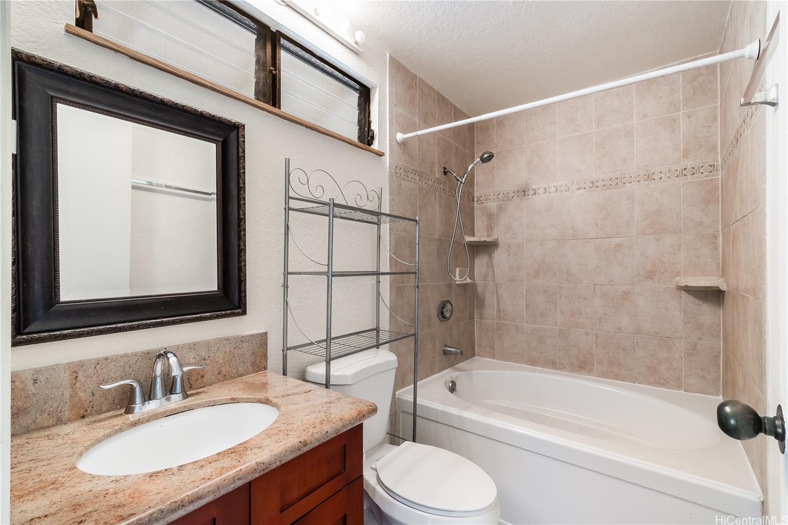 98-1758 Kaahumanu Street townhouse # 52C, Pearl City, Hawaii - photo 22 of 25