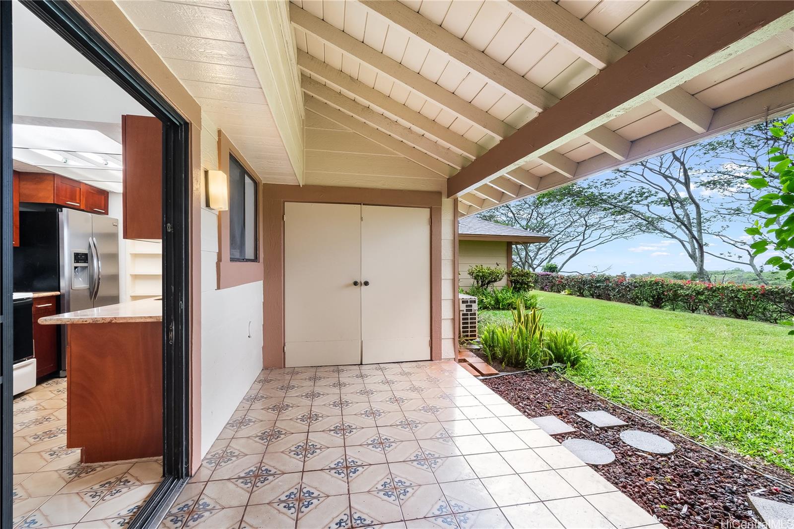 98-1758 Kaahumanu Street townhouse # 52C, Pearl City, Hawaii - photo 24 of 25