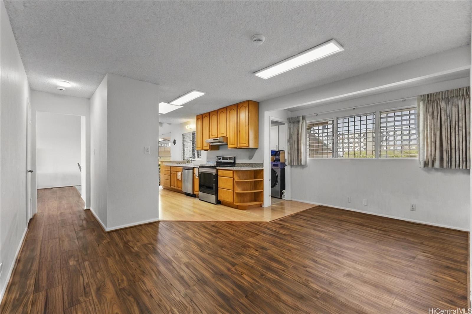 981772  Piku Way Newtown, PearlCity home - photo 5 of 25